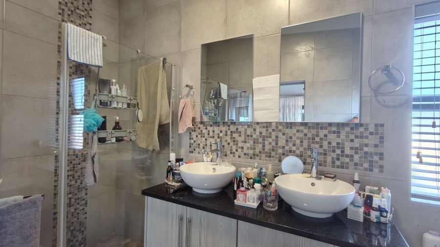 3 Bedroom Property for Sale in Hartenbos Heuwels Western Cape